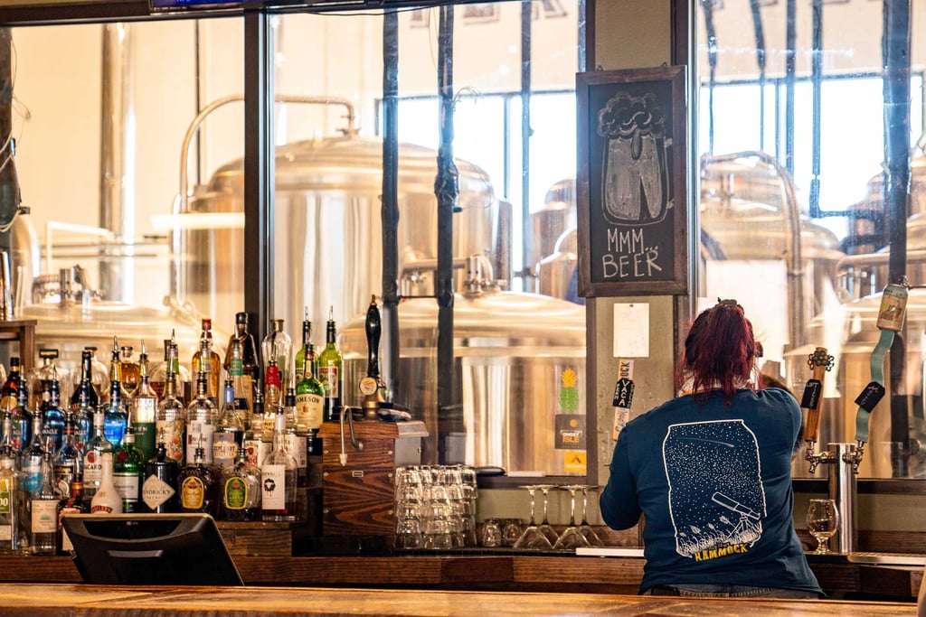Crooked Hammock Brewery, eight locations